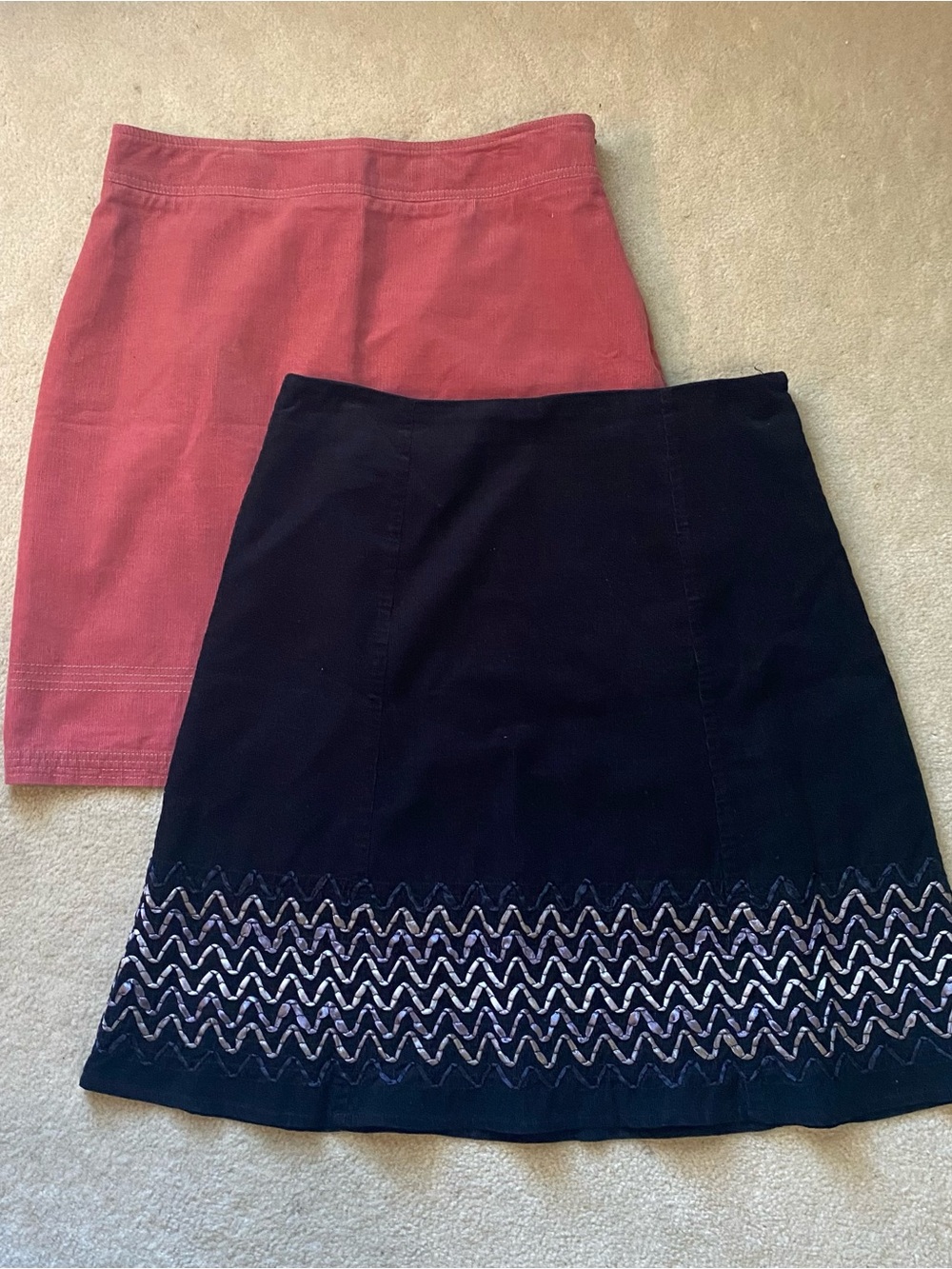 Boden Lot Of 2 A-Line Corduroy Midi Skirts Size 8R Black Chevron and Red/Pink